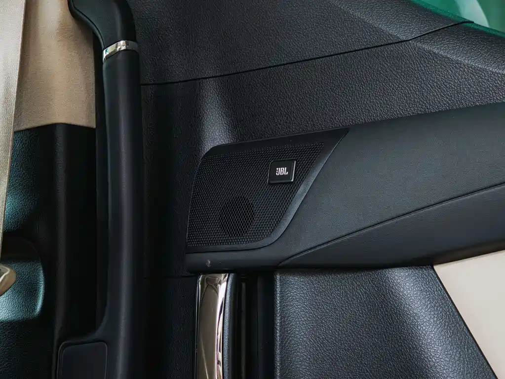 Toyota Vellfire 2021 — фото 16