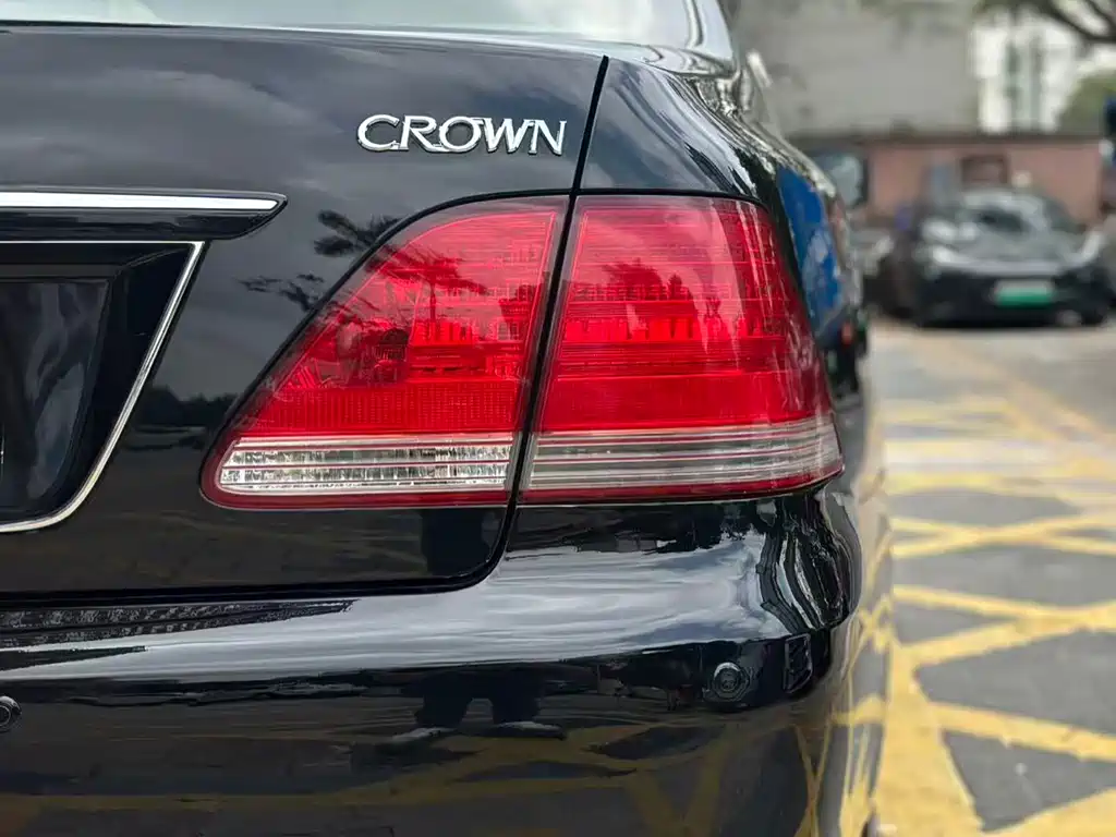 Toyota Crown 2006 — фото 26