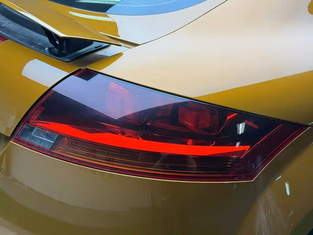 Audi TTS 2015 — фото 21