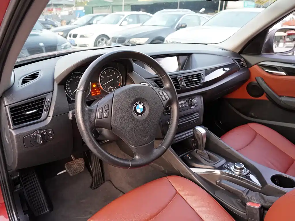 BMW X1 2011 — фото 13