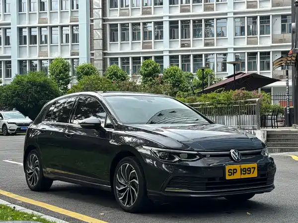 Volkswagen Golf 2020