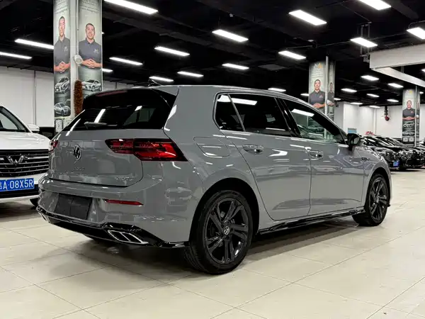 Volkswagen Golf 2023