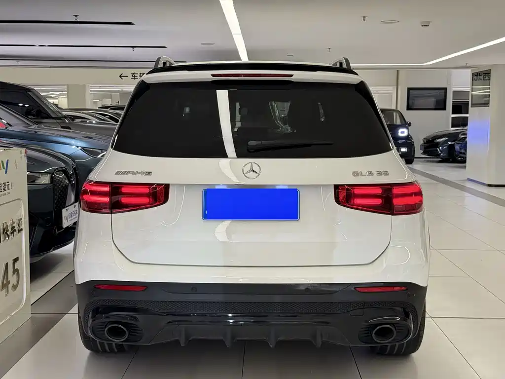 Mercedes-Benz GLB AMG 2025 — фото 10