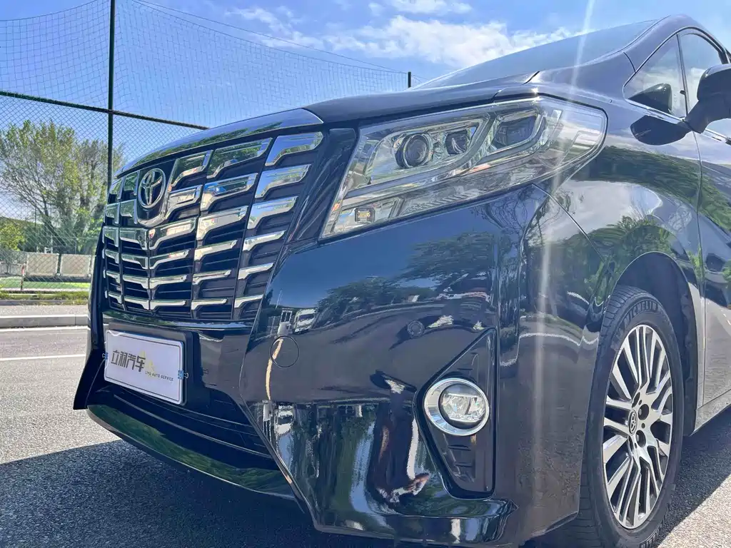 Toyota Alphard 2017 — фото 4