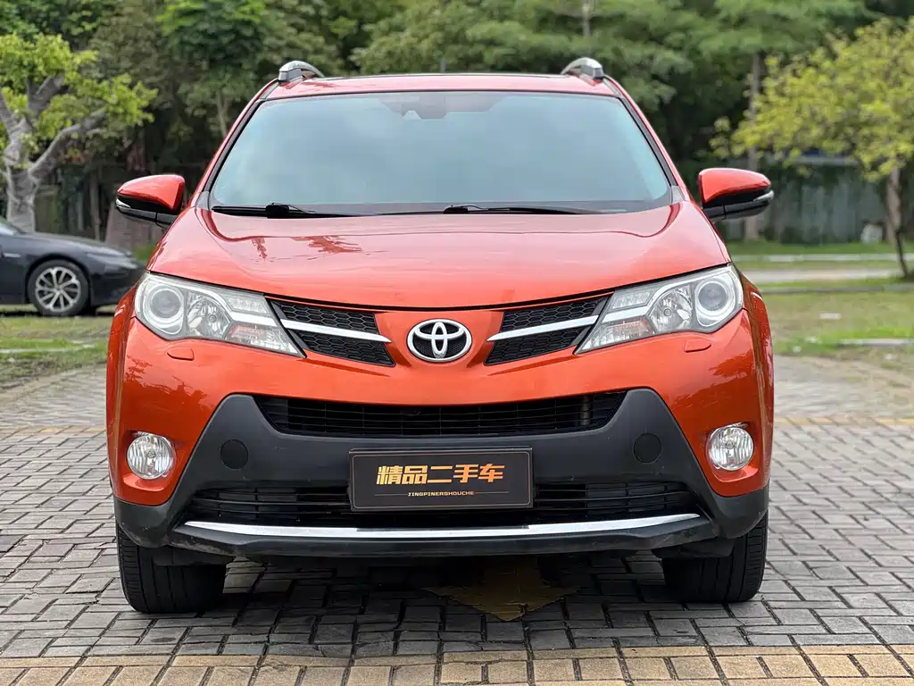 Toyota RAV4 2013 — фото 2