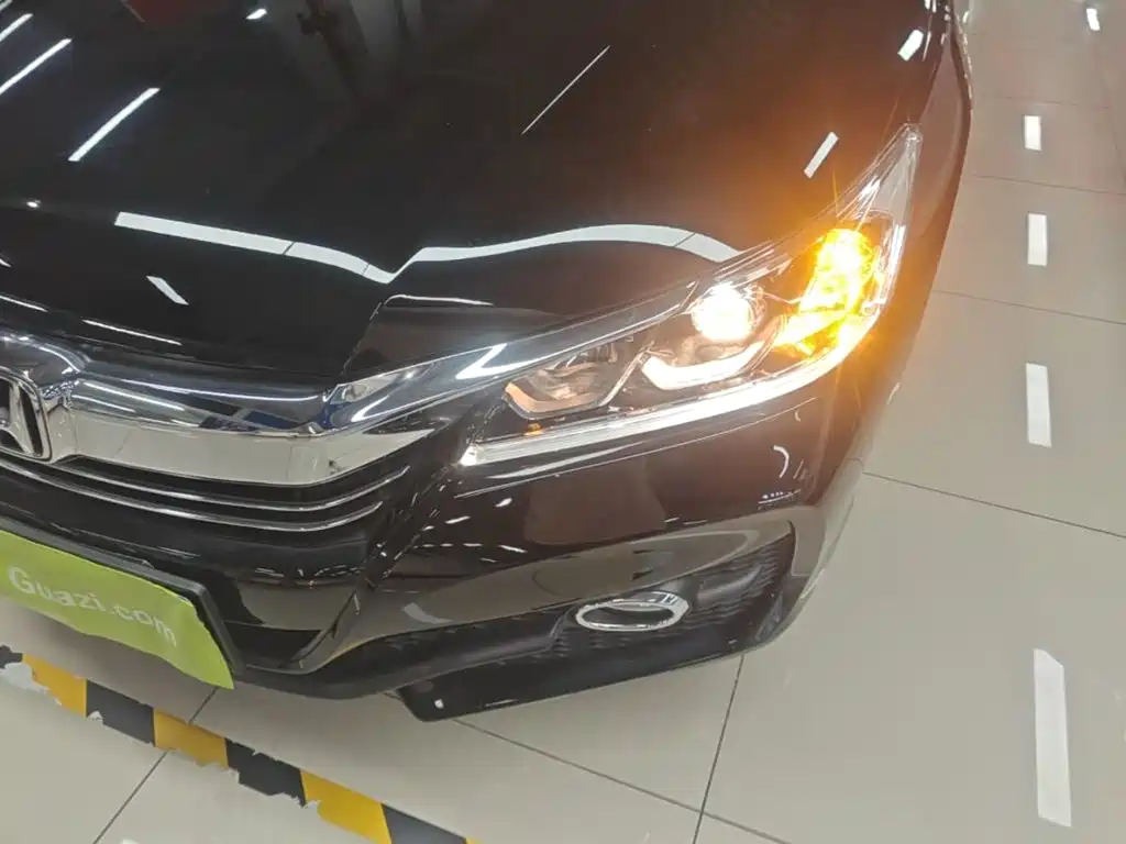 Honda Accord 2018 — фото 18