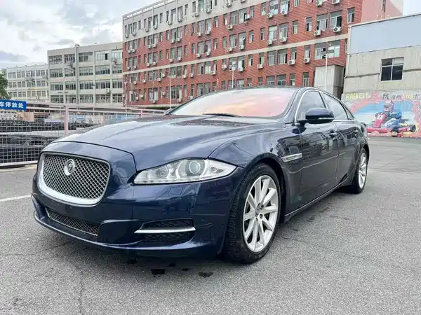 Jaguar XJ 2013