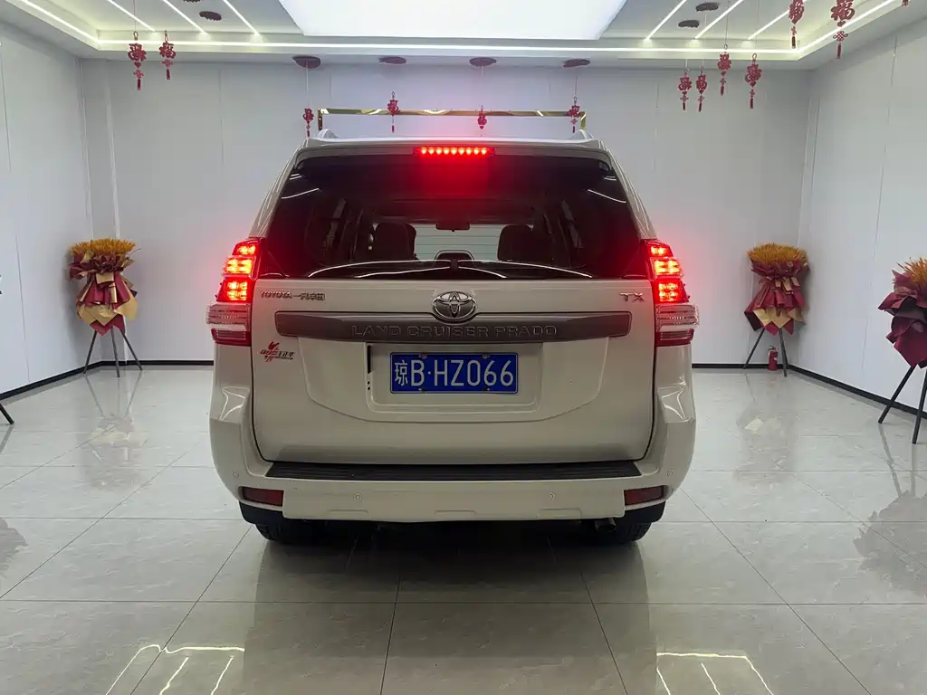 Toyota Prado 2017 — фото 18