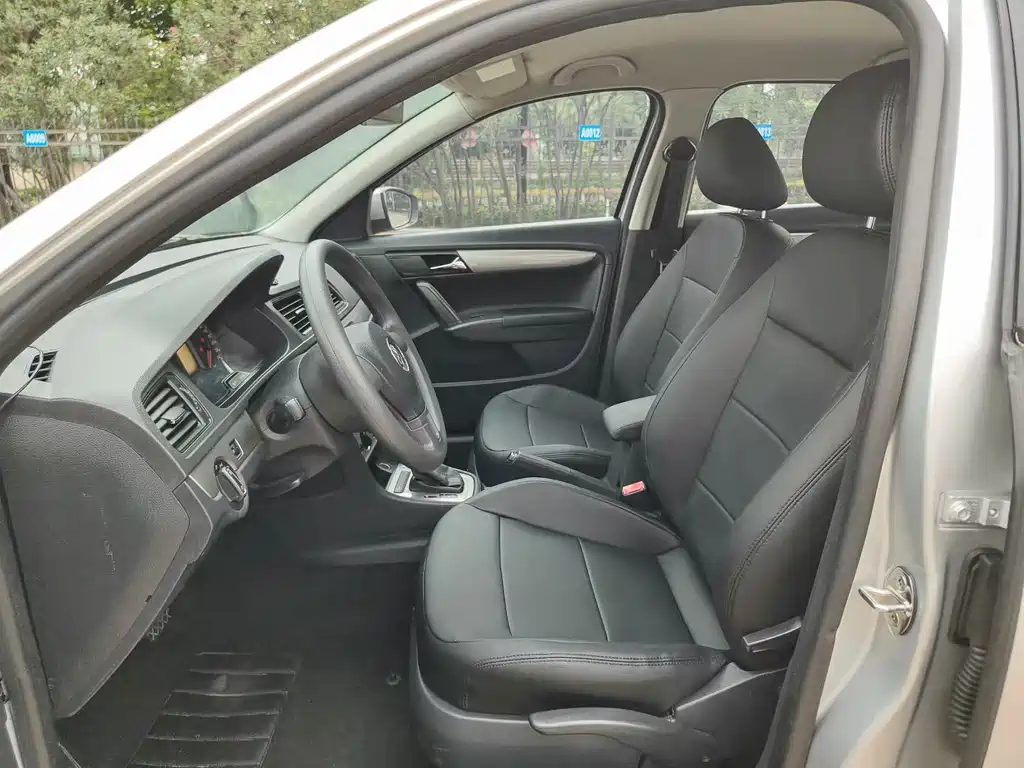 Volkswagen Lavida 2015