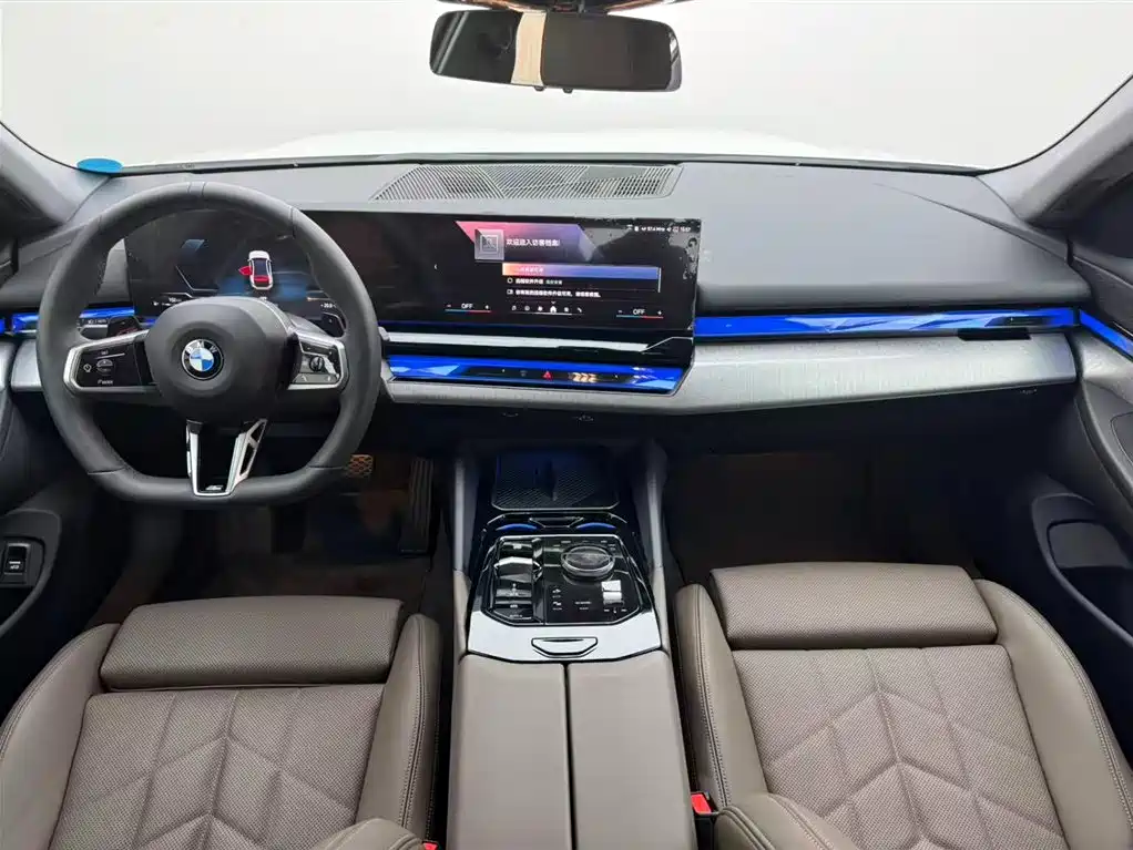 BMW 5 Series 2025