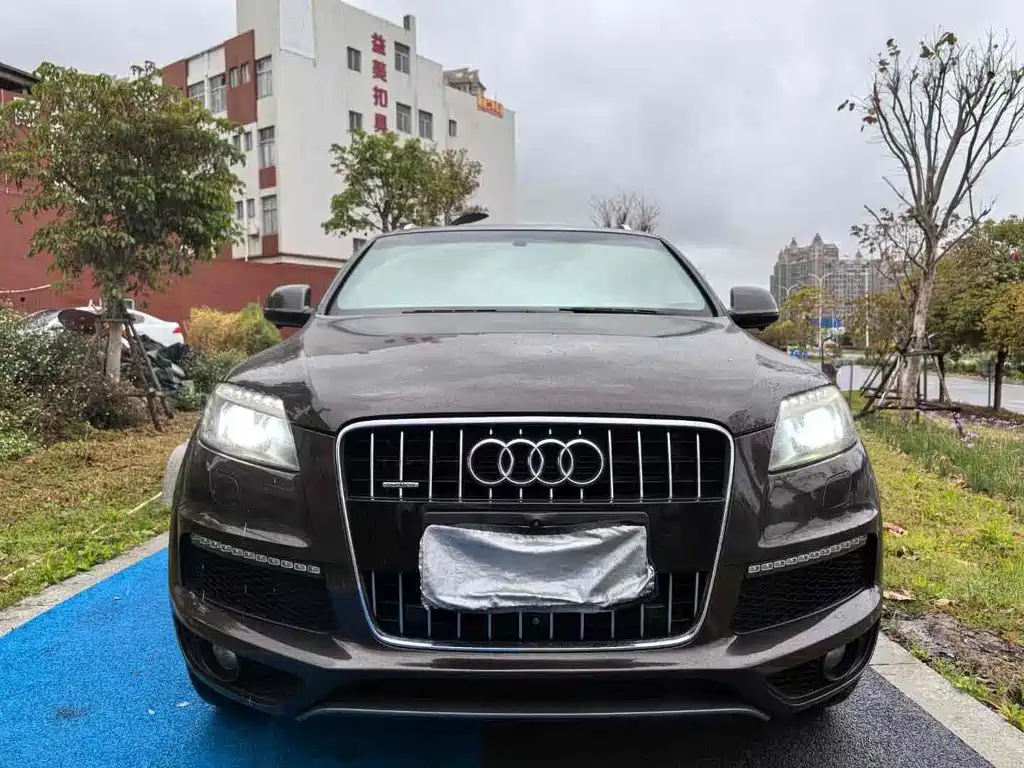 Audi Q7 2015 — фото 1