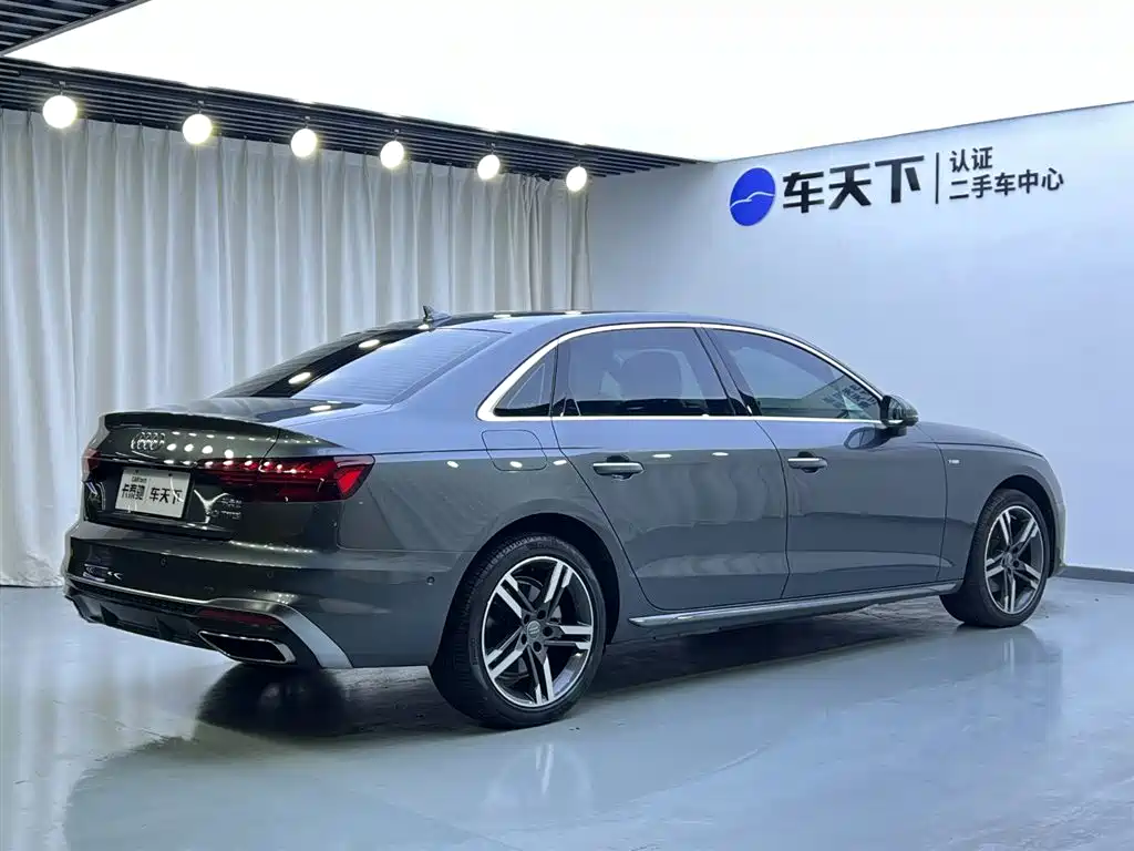 Audi A4L 2020