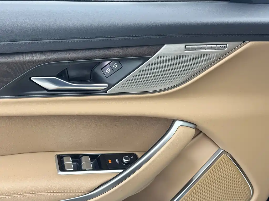 Jaguar XFL 2023 — фото 16