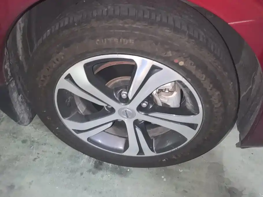 Nissan Tiida 2017