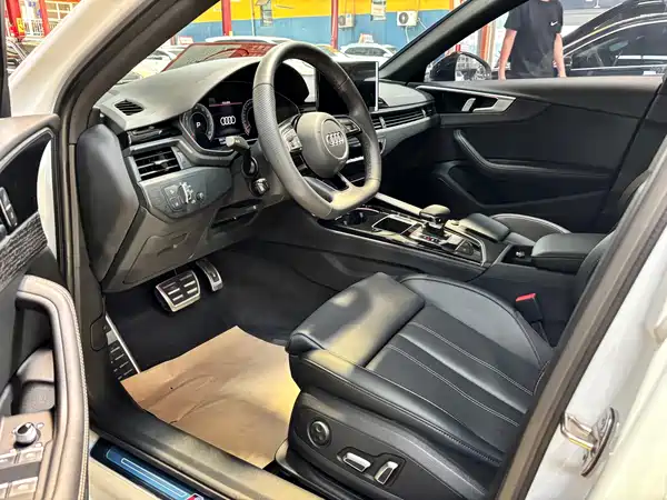 Audi A4L 2024