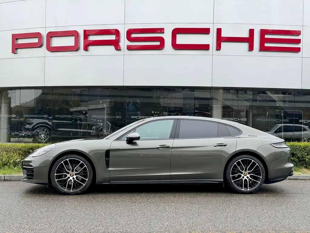 Porsche Panamera 2024 — фото 19
