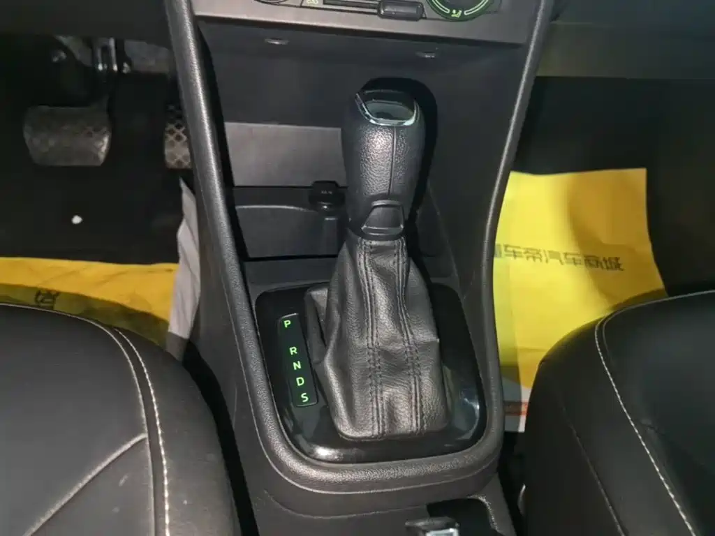 Skoda Rapid Spaceback 2016 — фото 14