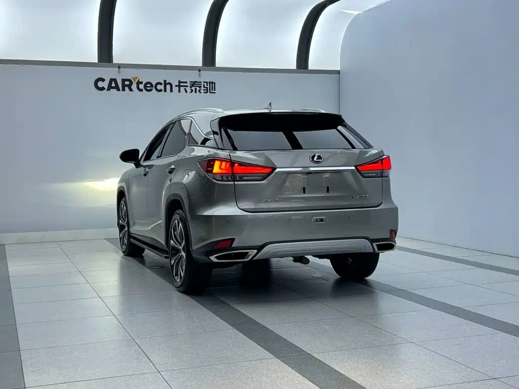 Lexus RX 2022