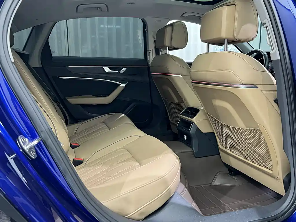 Audi A6L 2020