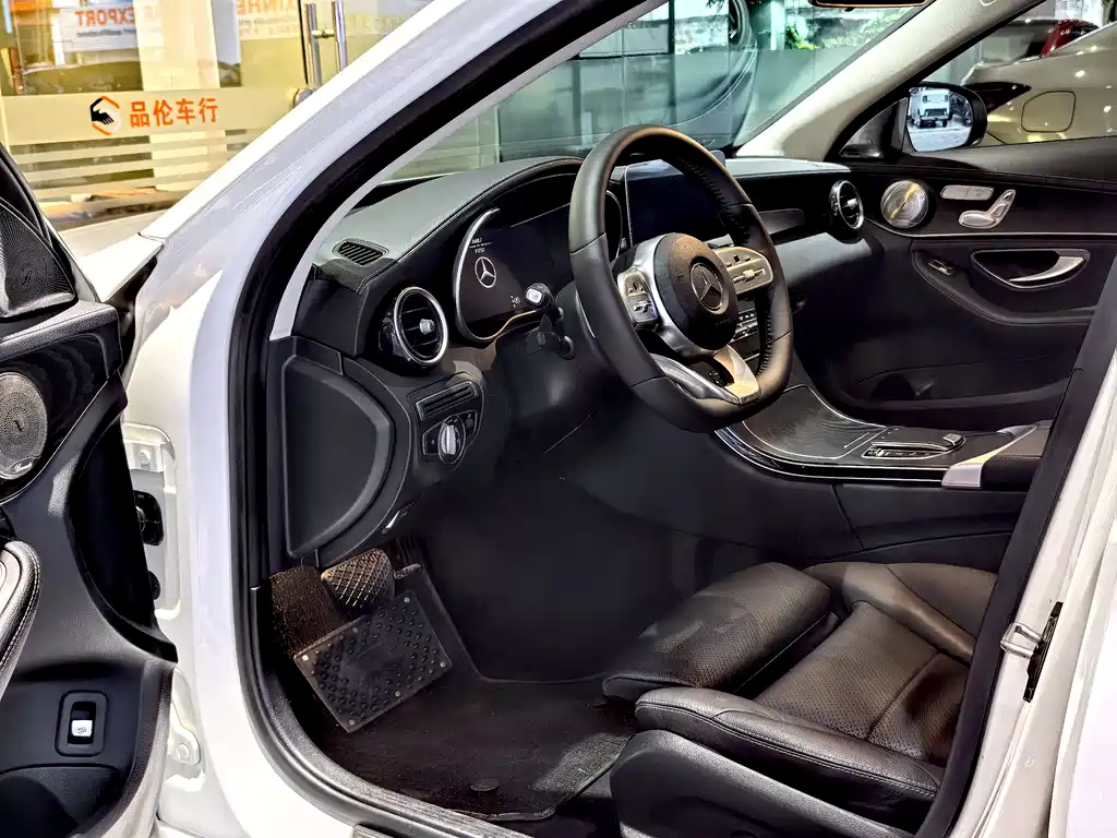 Mercedes-Benz C-Class 2020 — фото 4