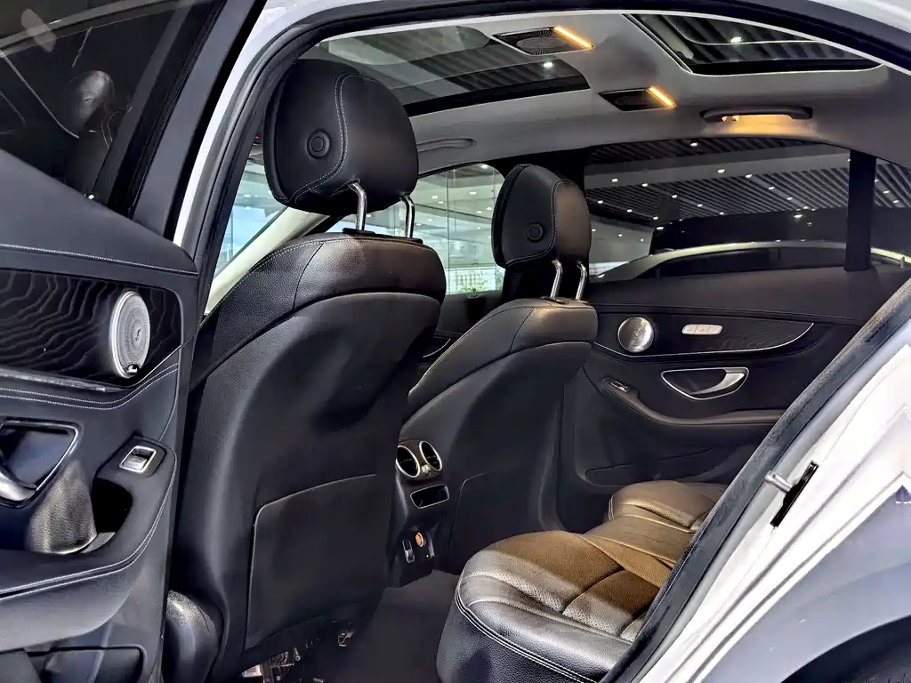 Mercedes-Benz C-Class 2020 — фото 9