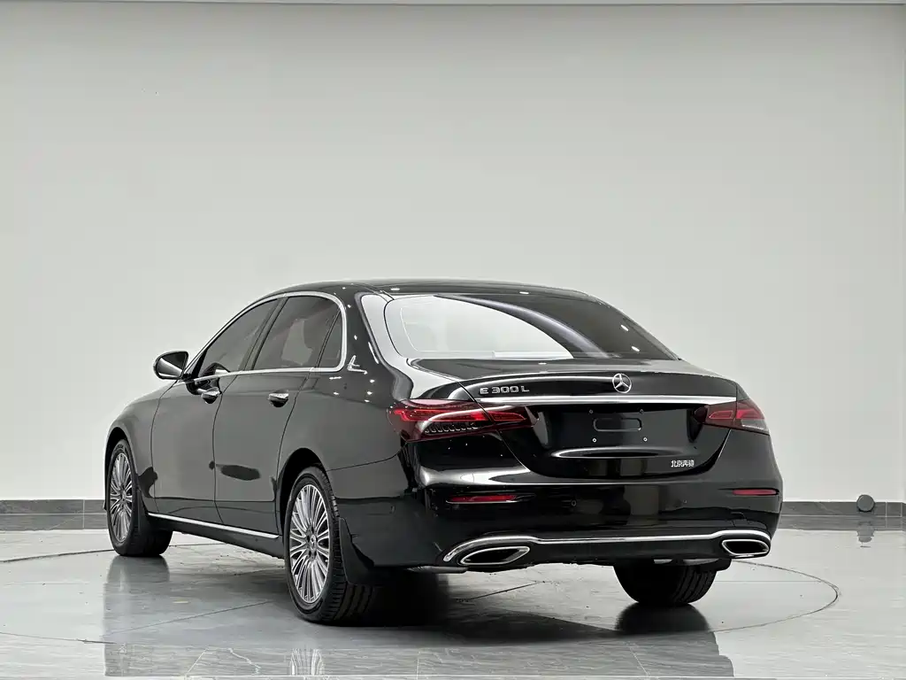 Mercedes-Benz E-Class 2023