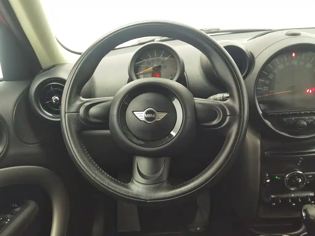 MINI Countryman 2015 — фото 11