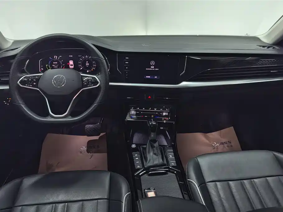Volkswagen Passat PHEV 2023 — фото 12