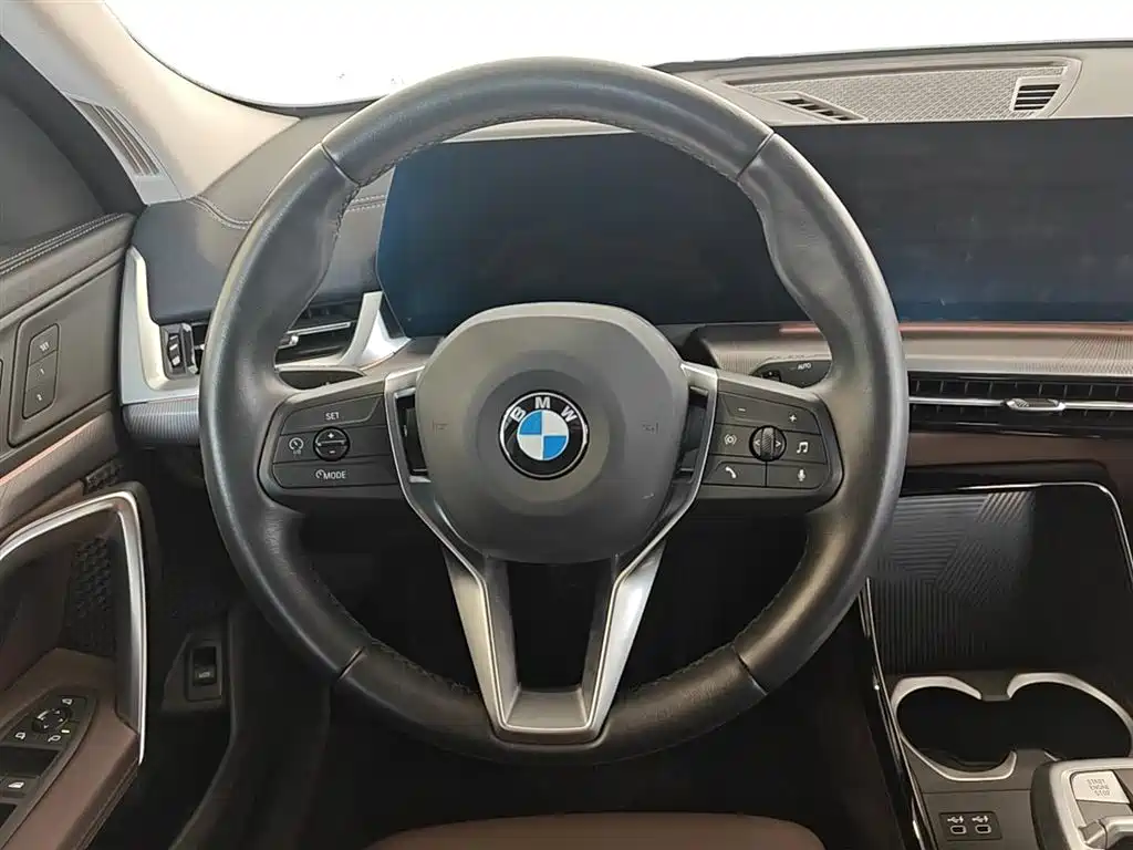 BMW X2 2025 — фото 13