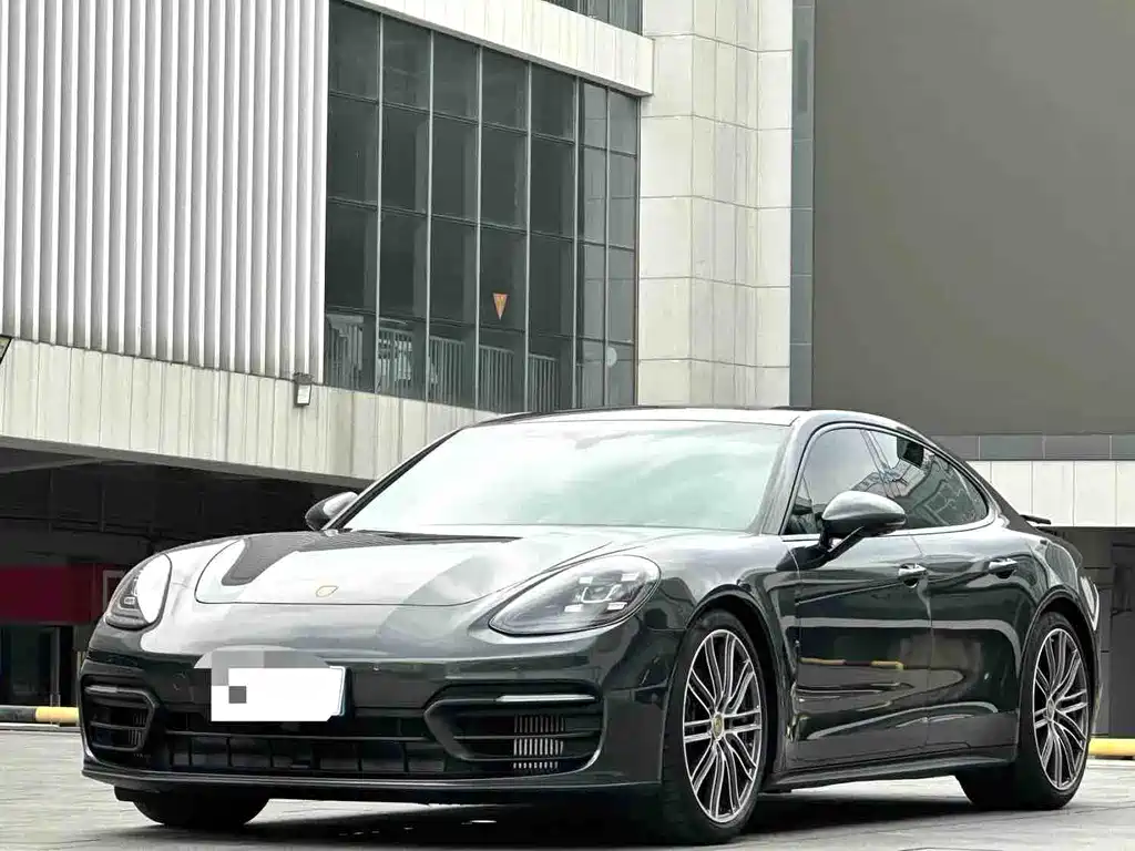Porsche Panamera 2022