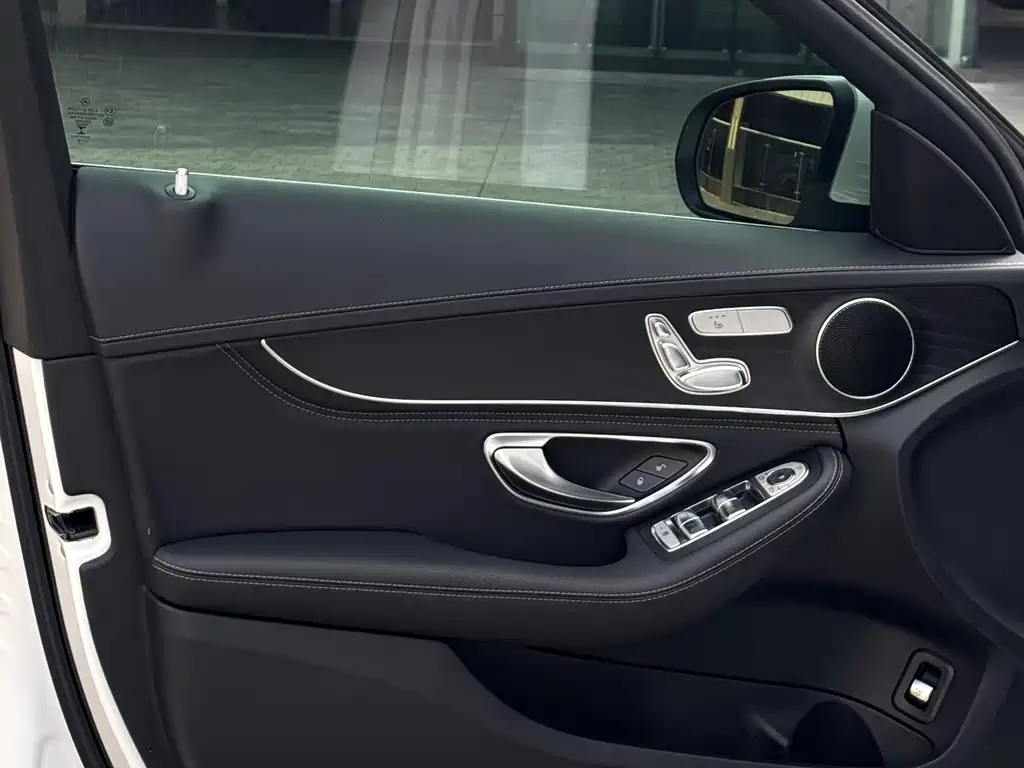 Mercedes-Benz C-Class 2018 — фото 14