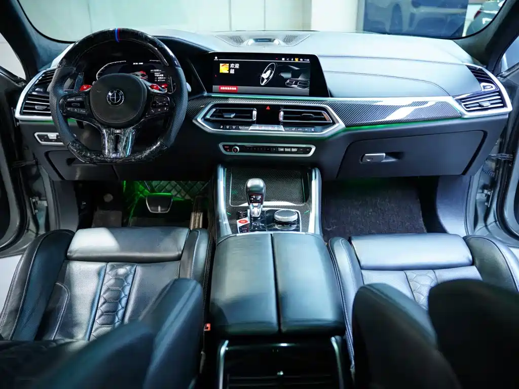 BMW X6 M 2022 — фото 37