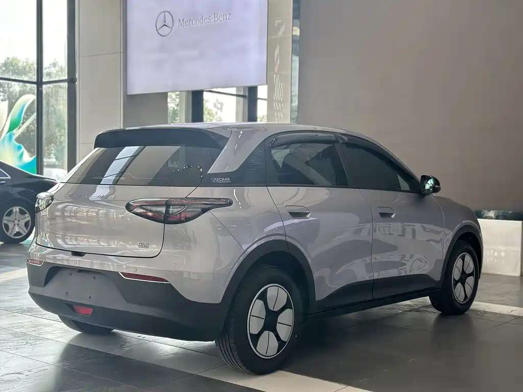 Geely Galaxy Starwish 2025 — фото 9