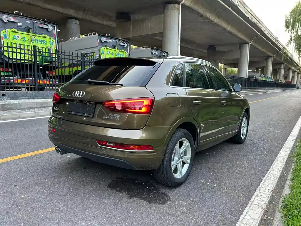 Audi Q3 2018 — фото 15