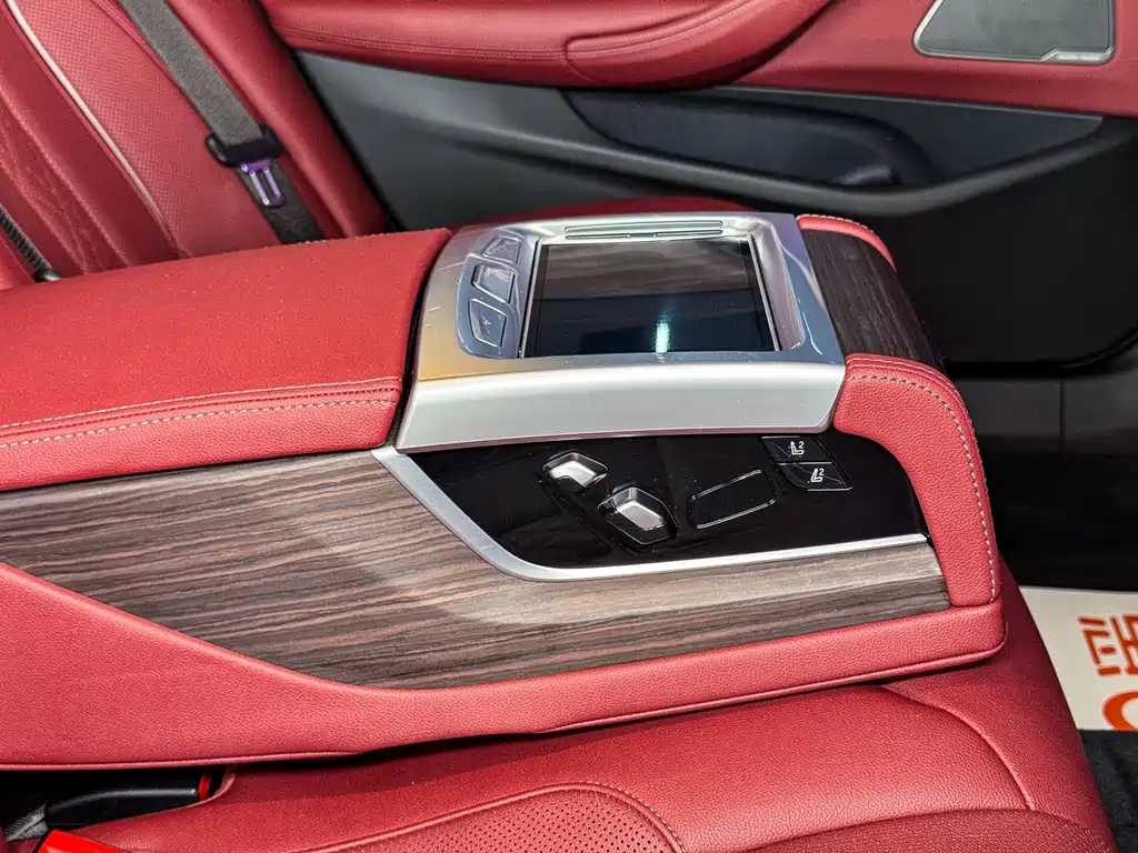 BMW 5 Series 2022 — фото 14