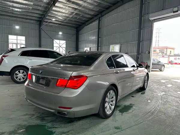 BMW 7 Series 2010