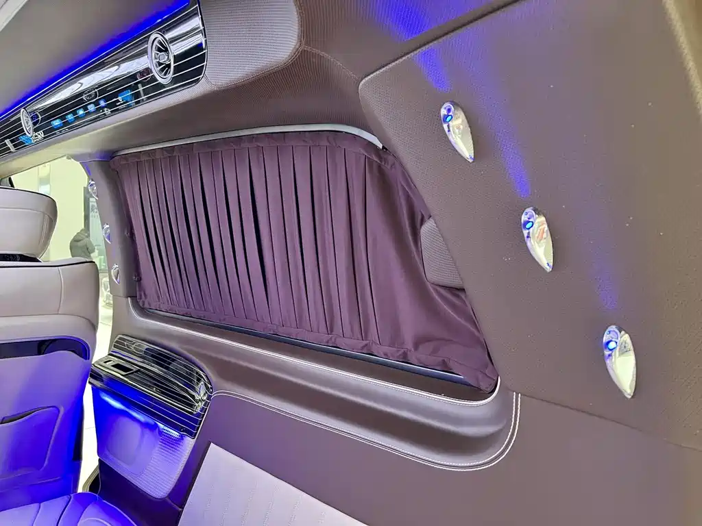 Mercedes-Benz Vito 2023 — фото 17