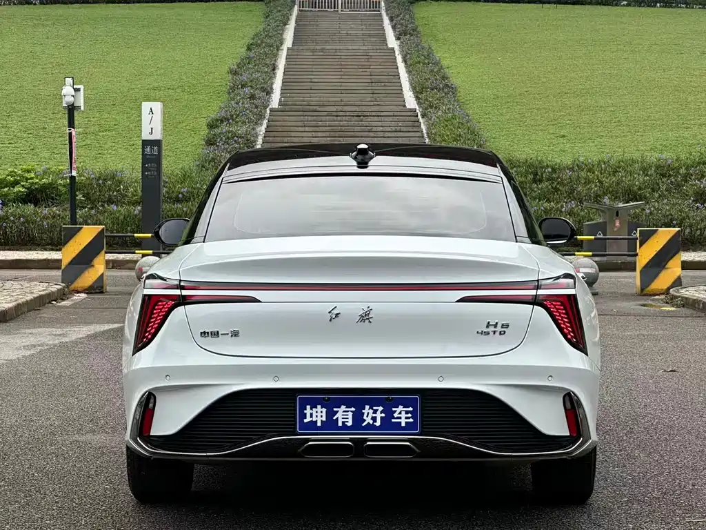 Hongqi H6 2023 — фото 5