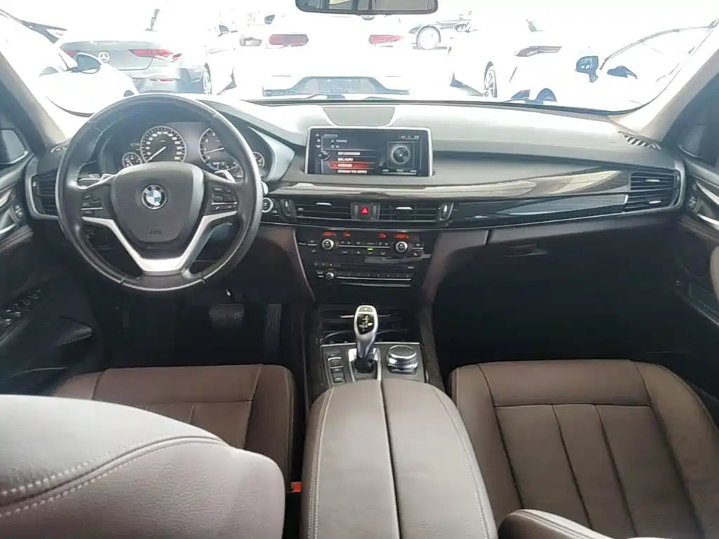 BMW X5 2016 — фото 10