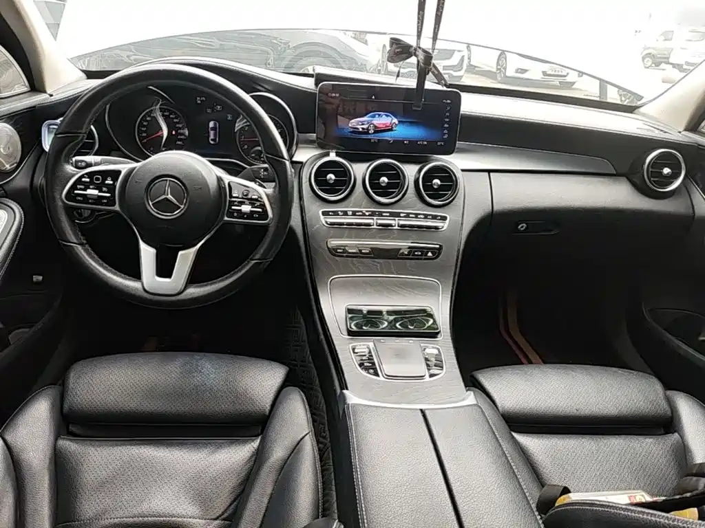 Mercedes-Benz C-Class 2019 — фото 10