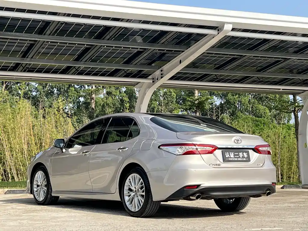 Toyota Camry 2020 — фото 4