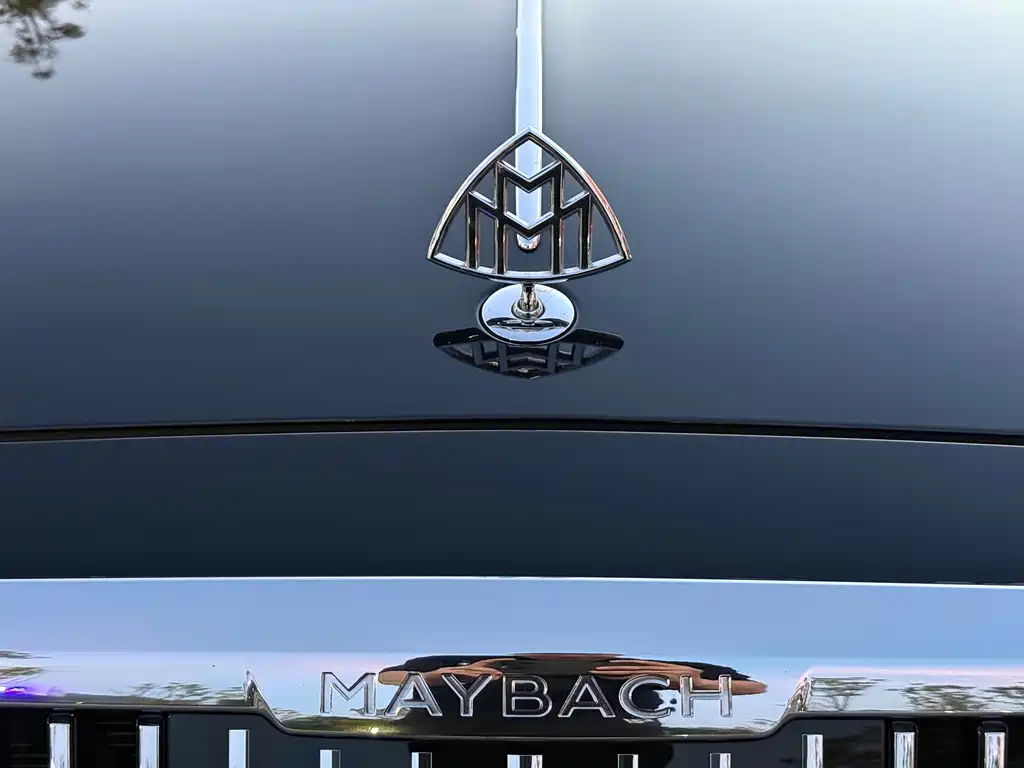 Mercedes-Benz Maybach S-Class 2023 — фото 11