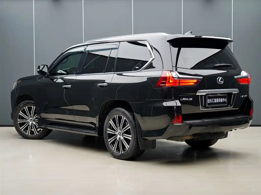 Lexus LX 2020 — фото 4