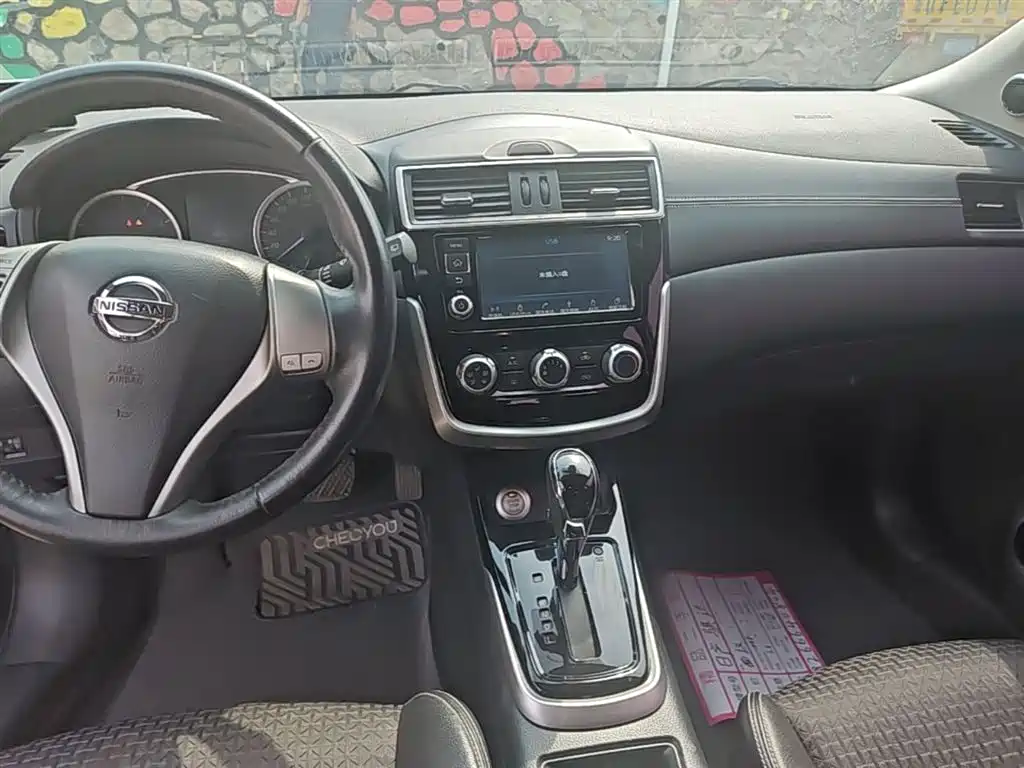 Nissan Tiida 2018 — фото 13