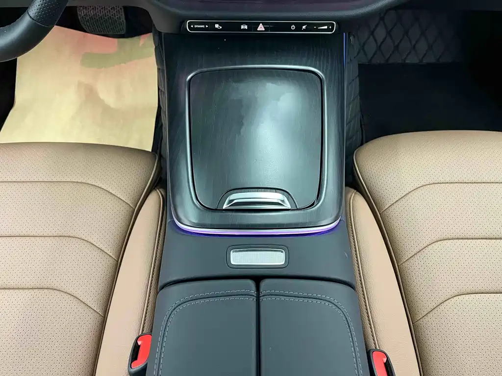 Mercedes-Benz E-Class 2025 — фото 20