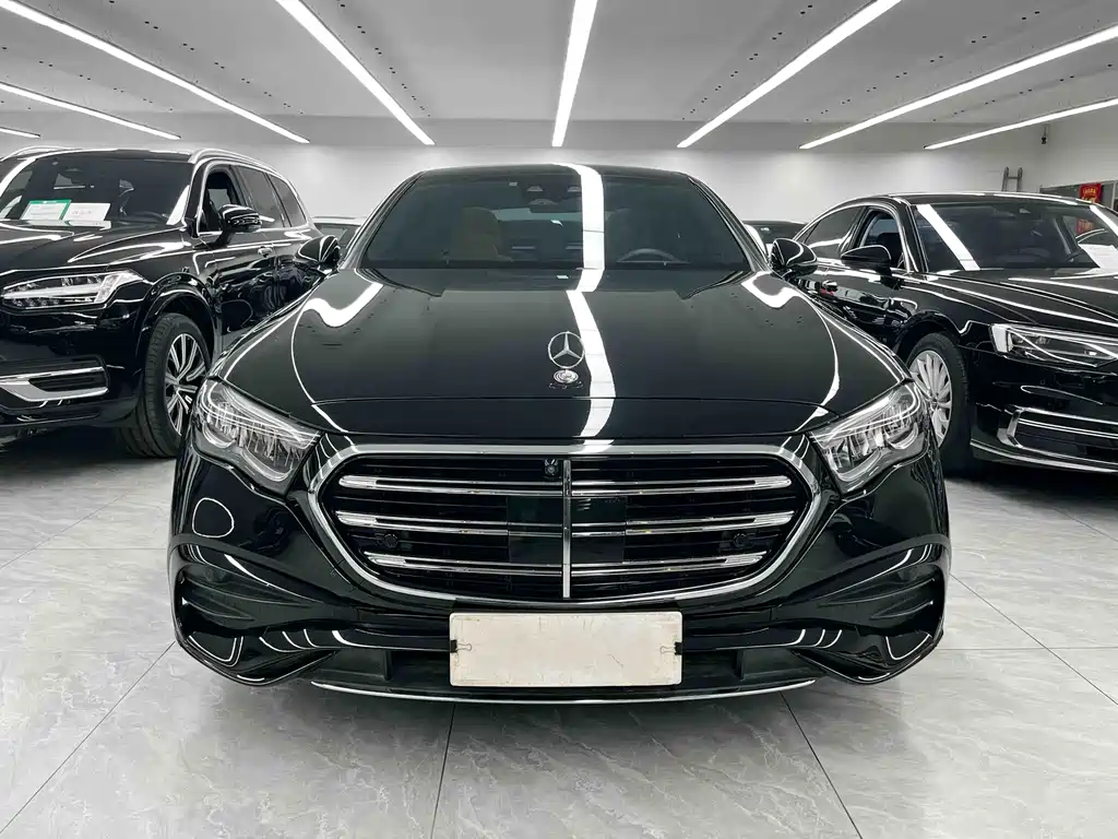 Mercedes-Benz E-Class 2025