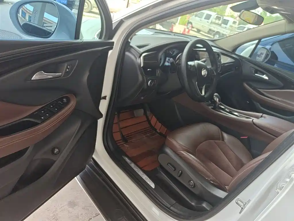 Buick Envision Plus 2017 — фото 16