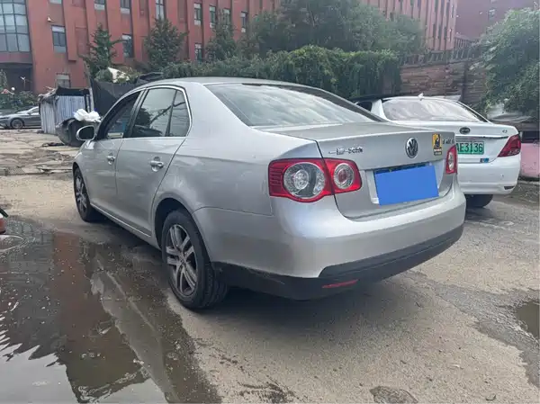 Volkswagen Sagitar 2009