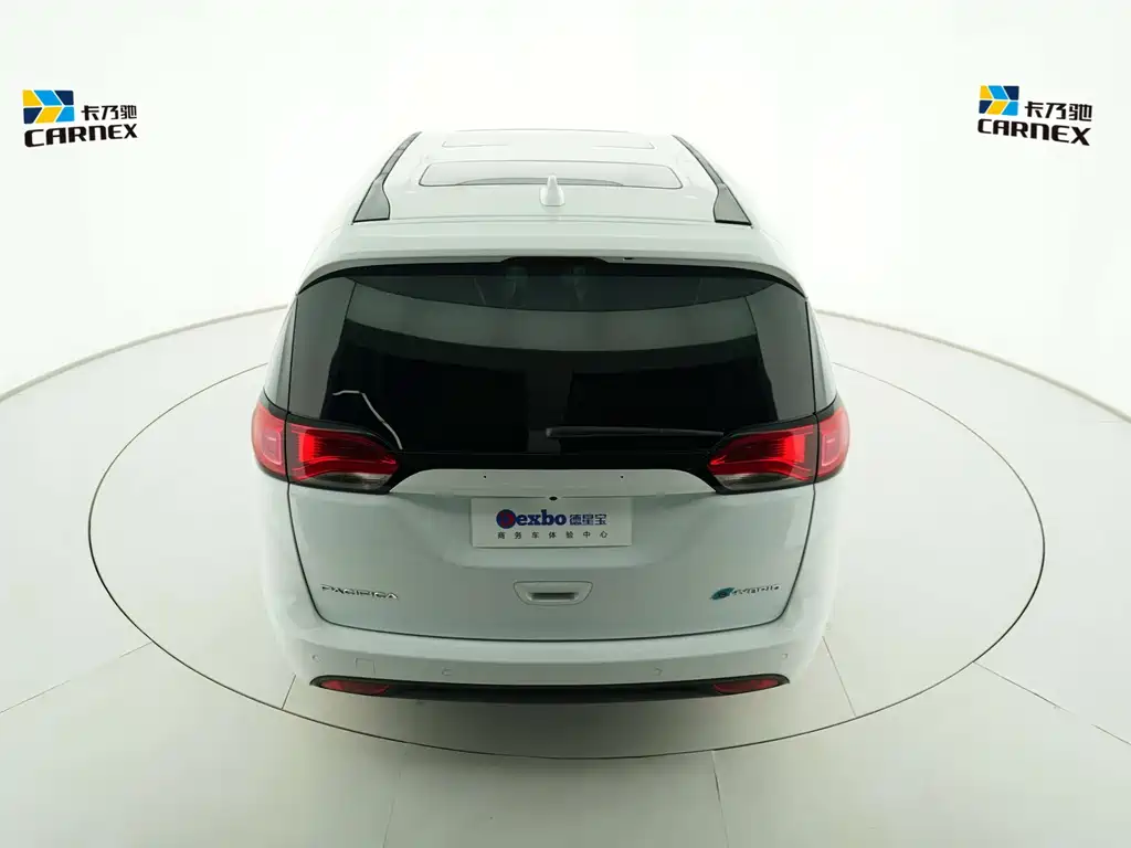 Chrysler Grand Voyager PHEV 2025 — фото 5