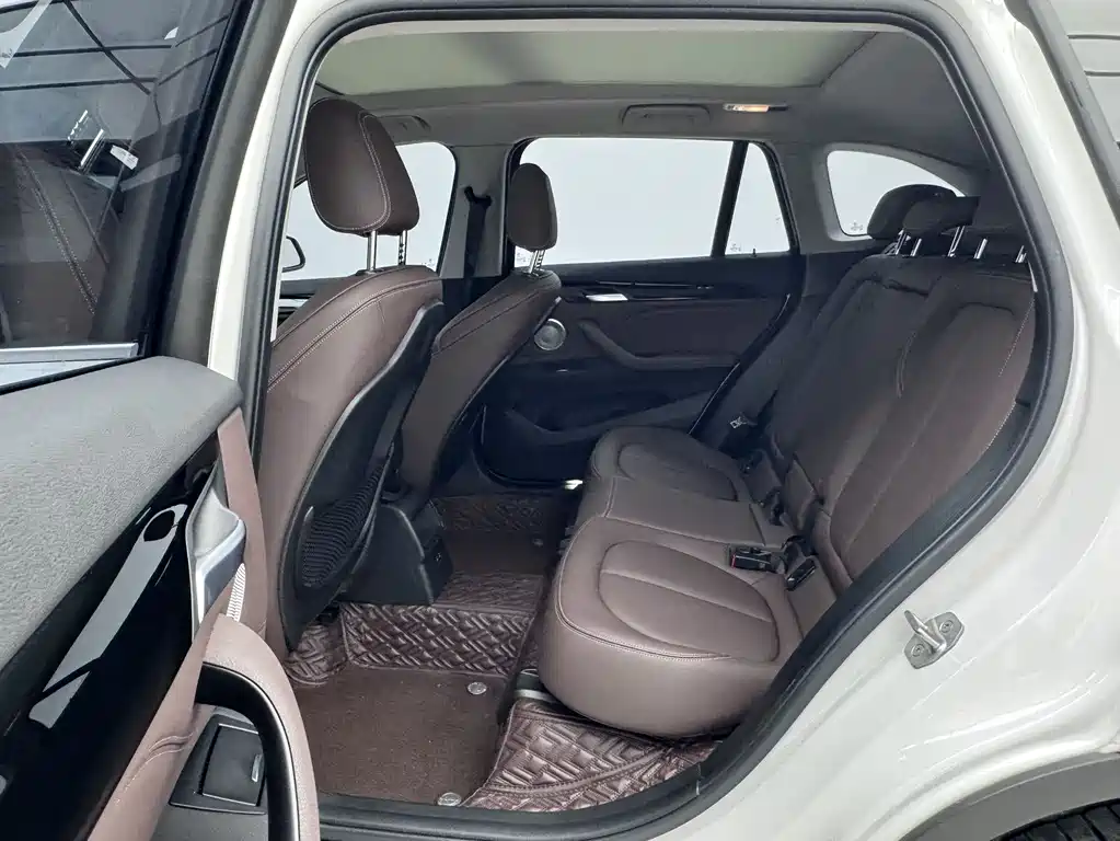 BMW X1 2022 — фото 14